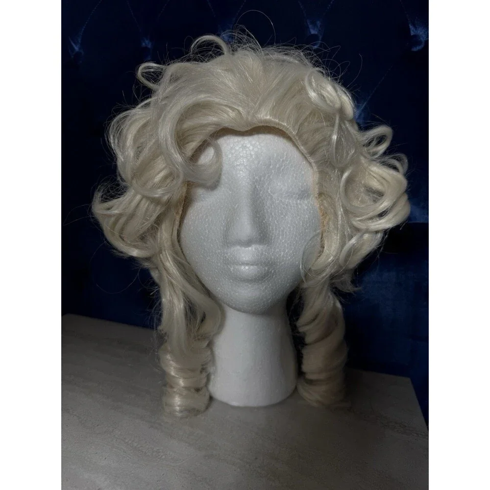 Topcosplay Halloween Costume Party Wig, Short Beehive Wigs Renaissance Wig